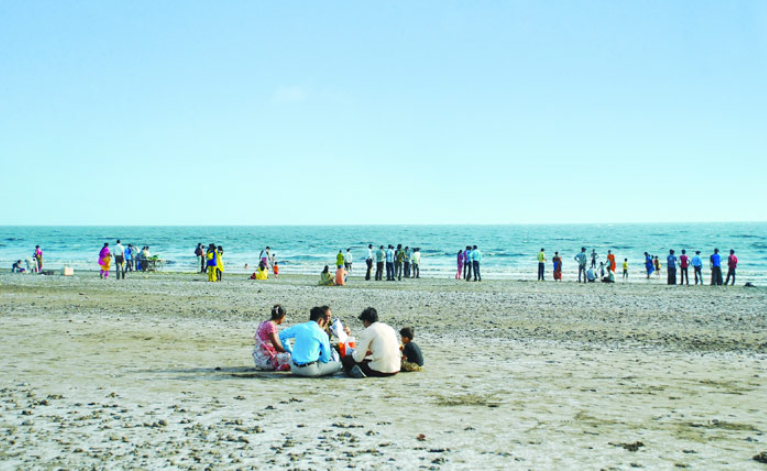 Dumas Beach, Surat, Gujarat - Vushii.com Dumas Beach, Surat, Gujarat - Vushii.com